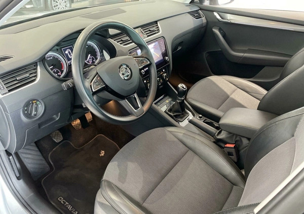 Skoda Octavia cena 65900 przebieg: 123883, rok produkcji 2019 z Jastrowie małe 407